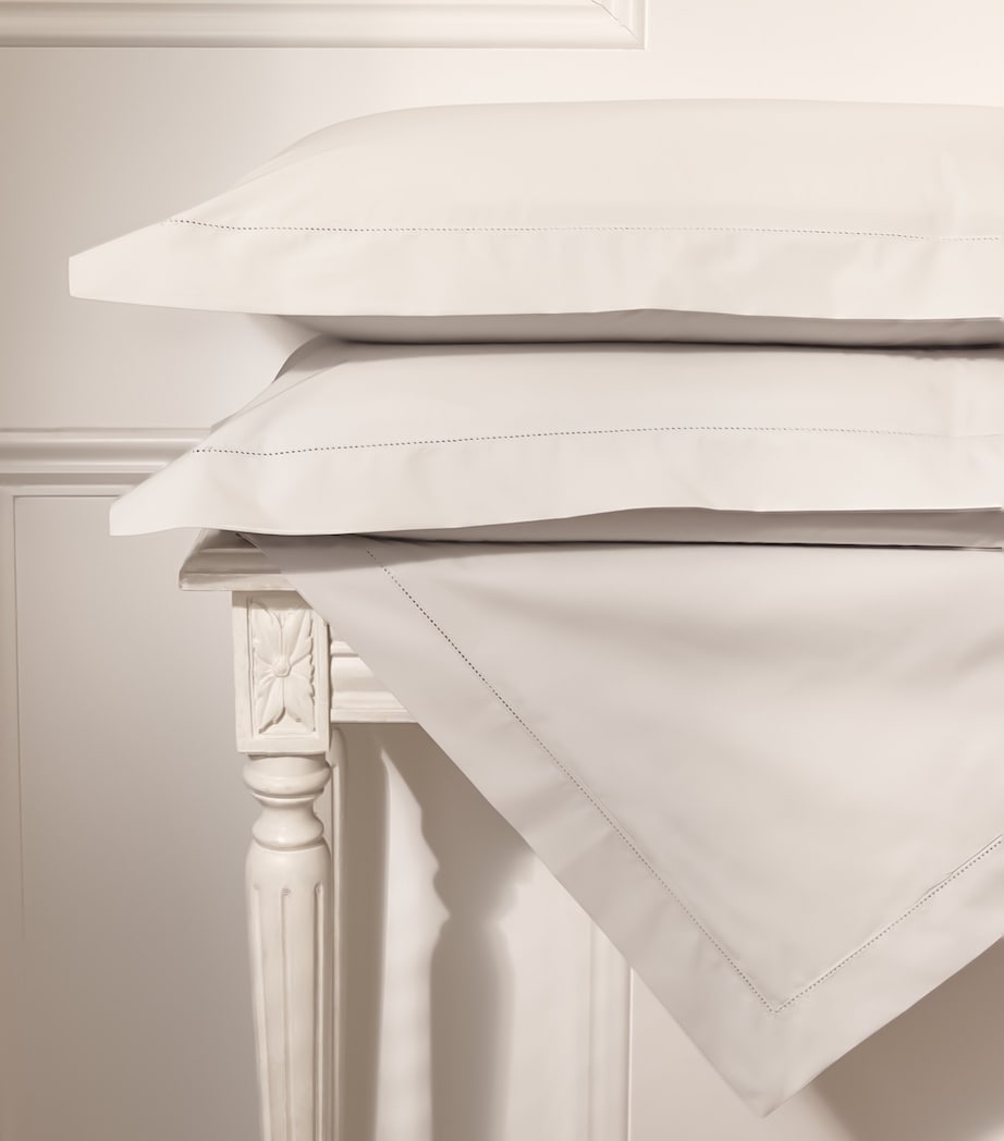 Harrods of London single flat sheet 180cm x 260cm, UK version