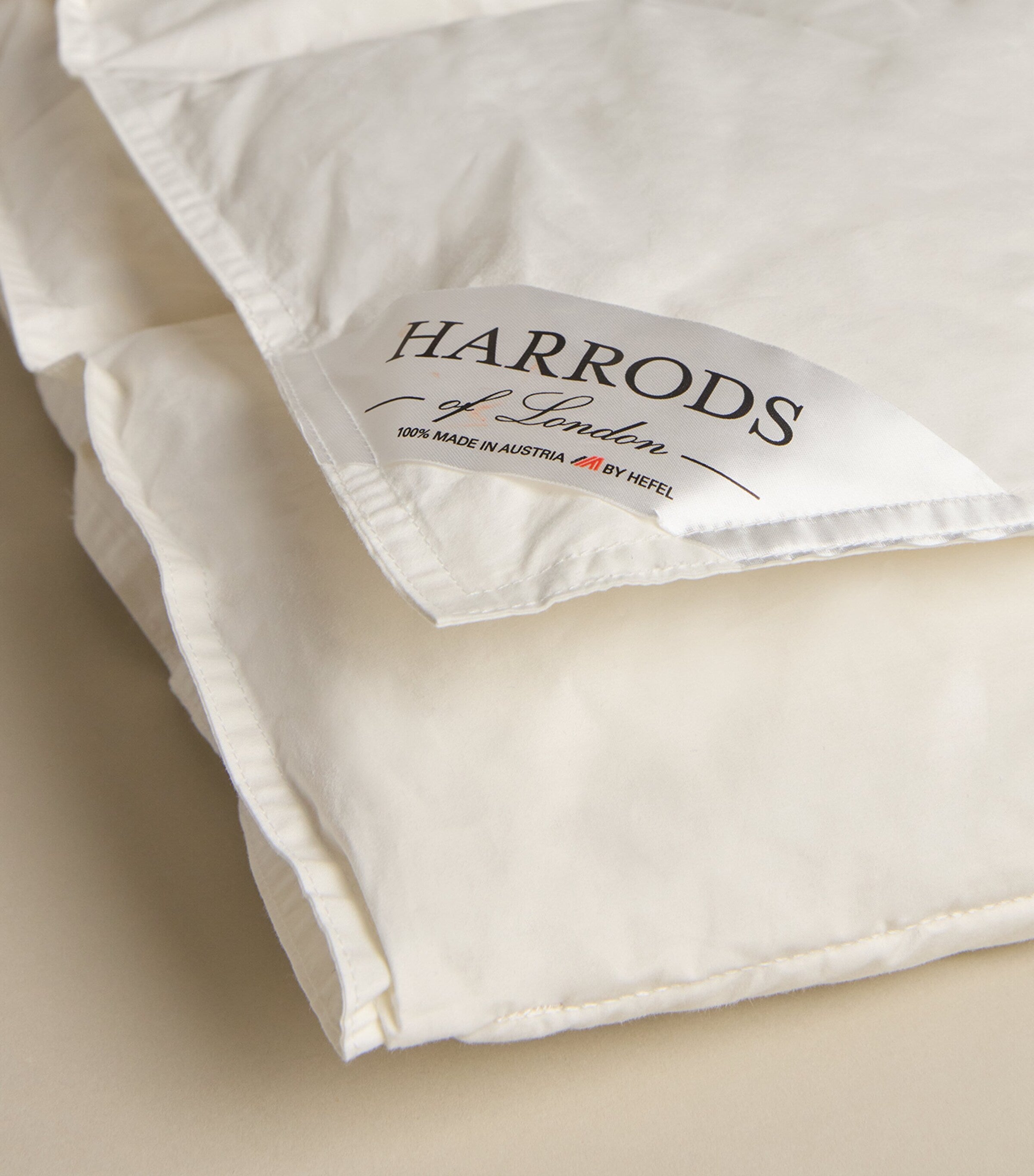 Harrods of London Matterhorn goose down duvet 200cm x 200cm, UK version