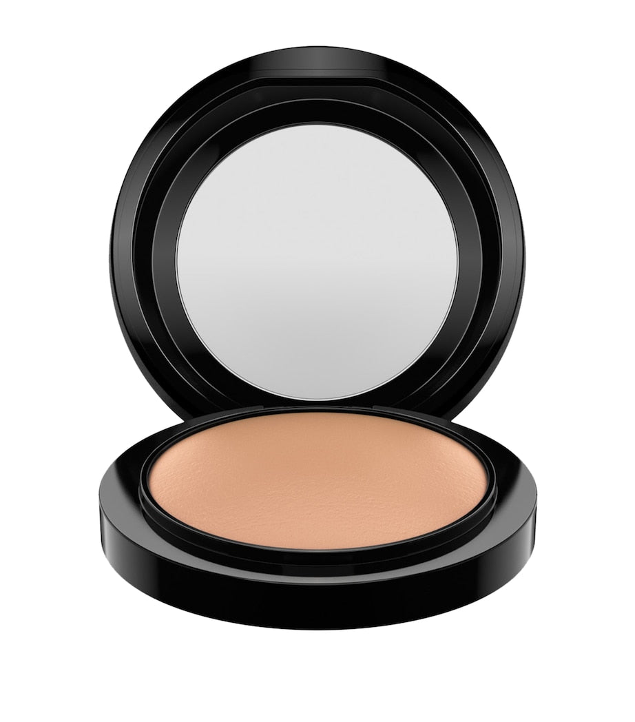MAC Mineralize Skinfinish Natural setting powder, imported from the UK