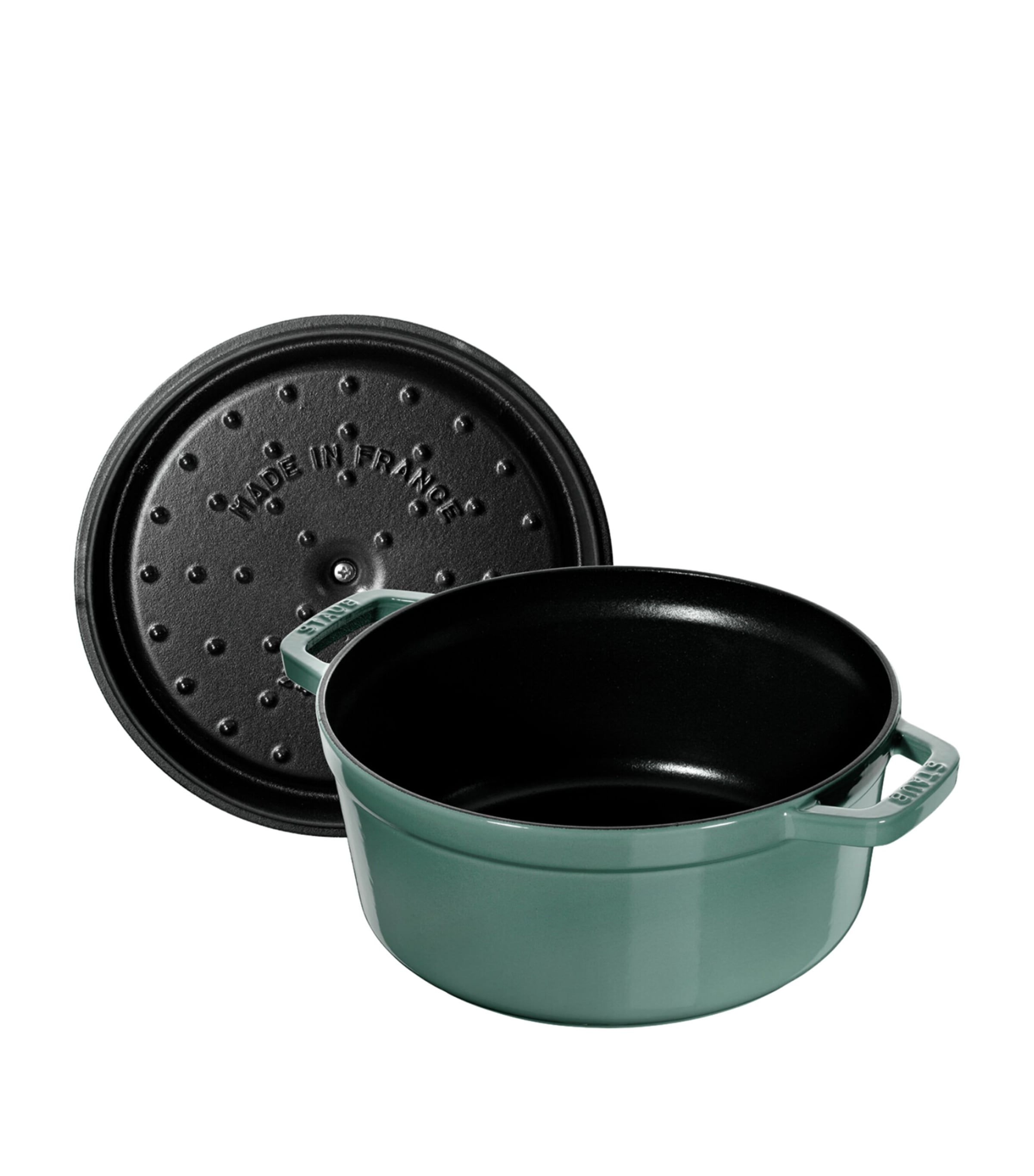 Staub 24cm round cocotte cast iron pot - British product
