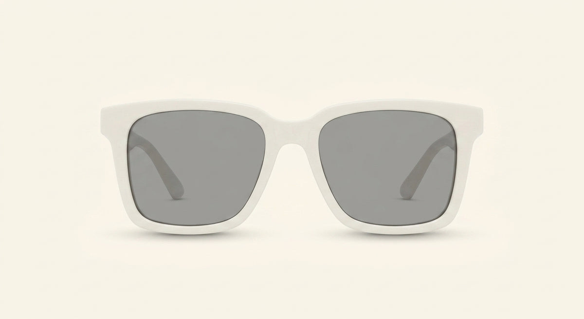 Lunettes de soleil noires Gucci GG1547S, version Royaume-Uni