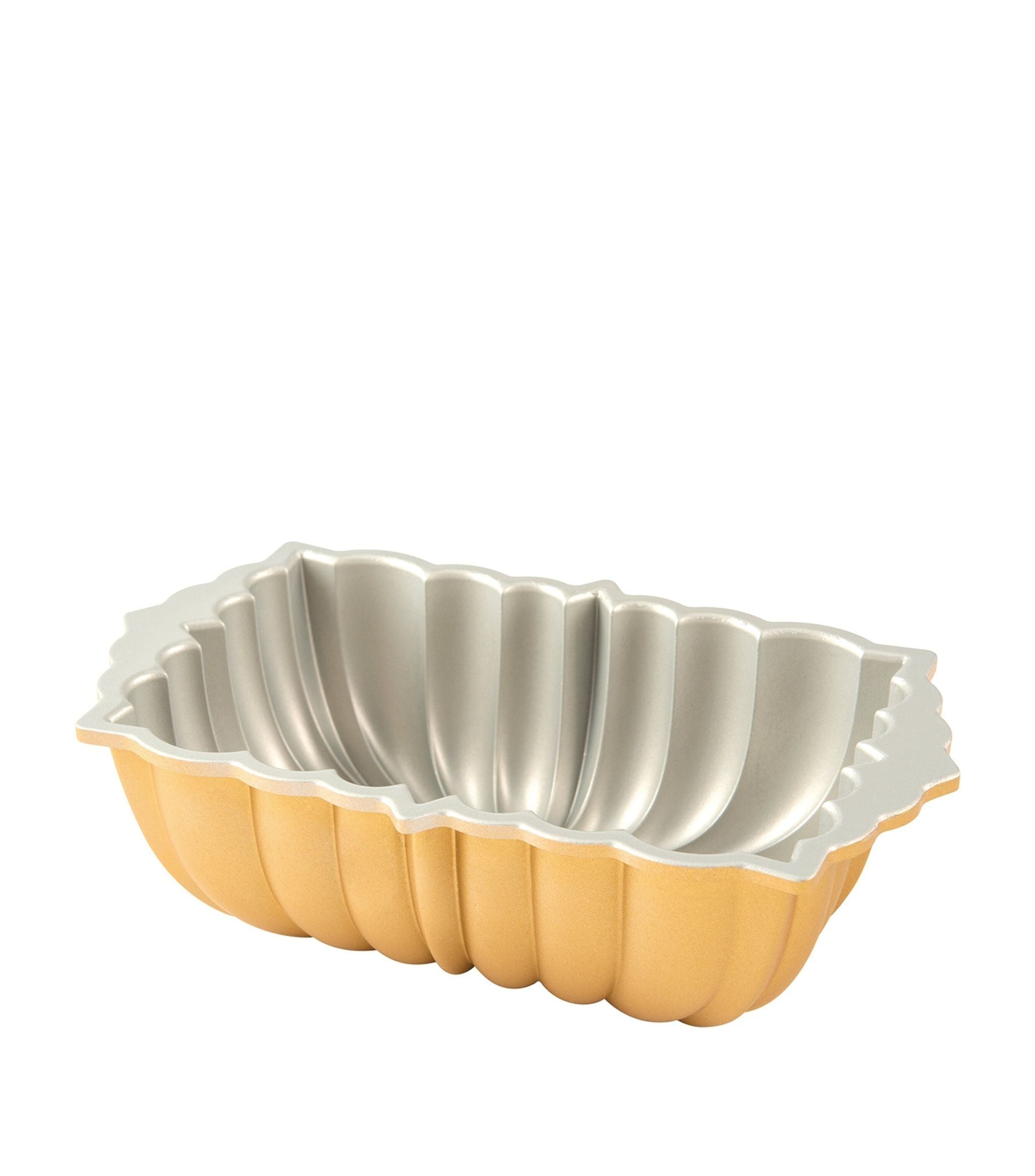 Classic Fluted Loaf Pan (15cm)