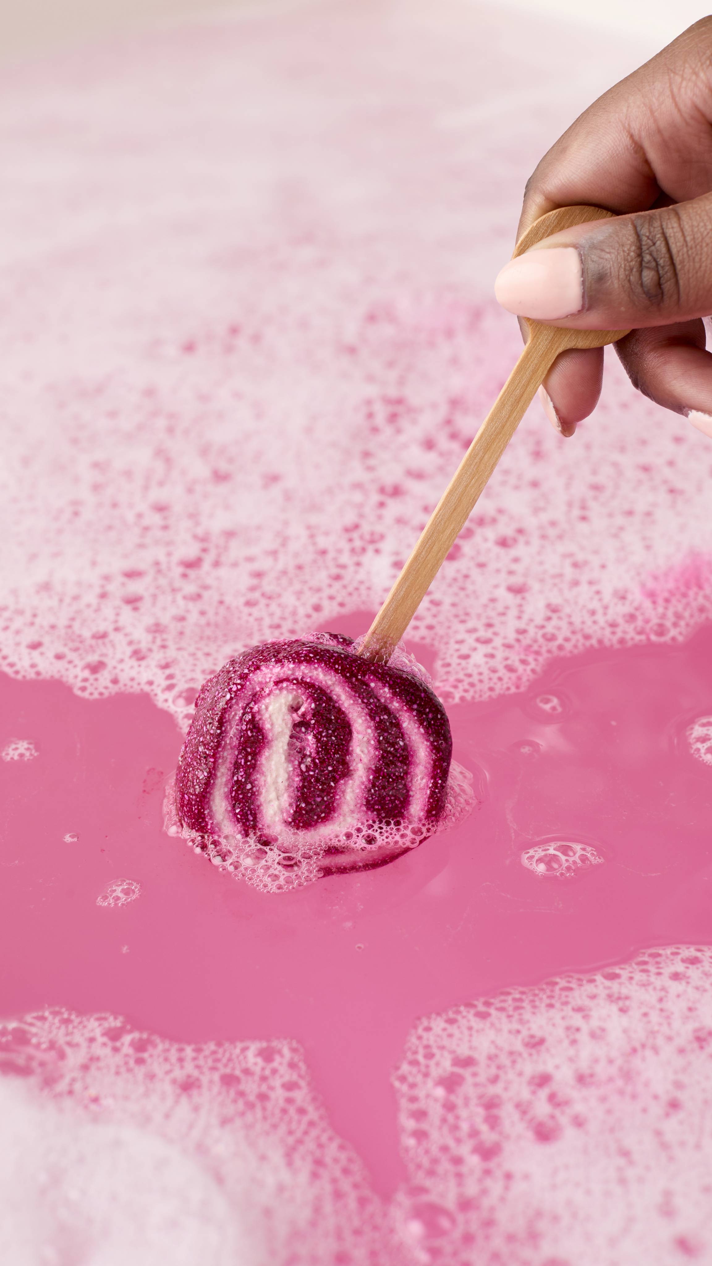 Lush The Comforter mini bubble wand (British brand)