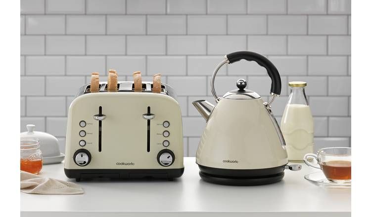 Cookworks Pyramid Kettle - Almond