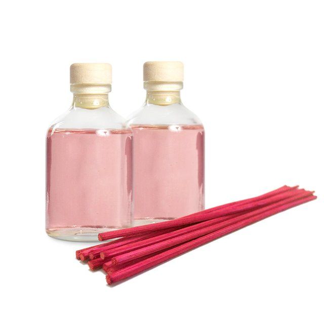 Cristalinas Pet Odour Eliminating Reed Diffuser Refill Red Berries   2 x 30ml