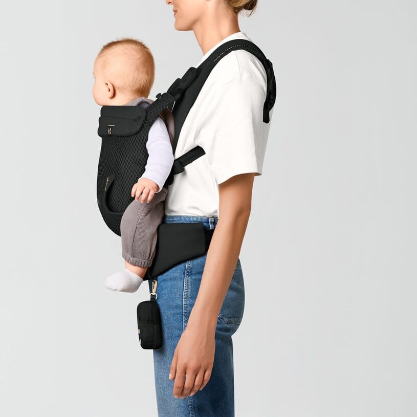 Cybex Laya baby carrier in Magic Black (British brand)