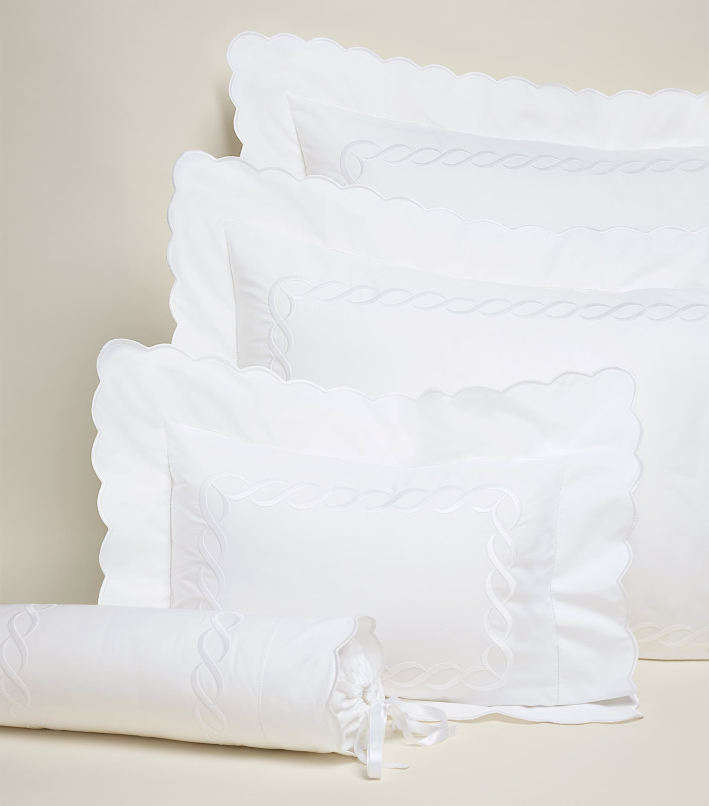Pratesi square Oxford pillowcase Treccia design 65x65cm, imported from the UK