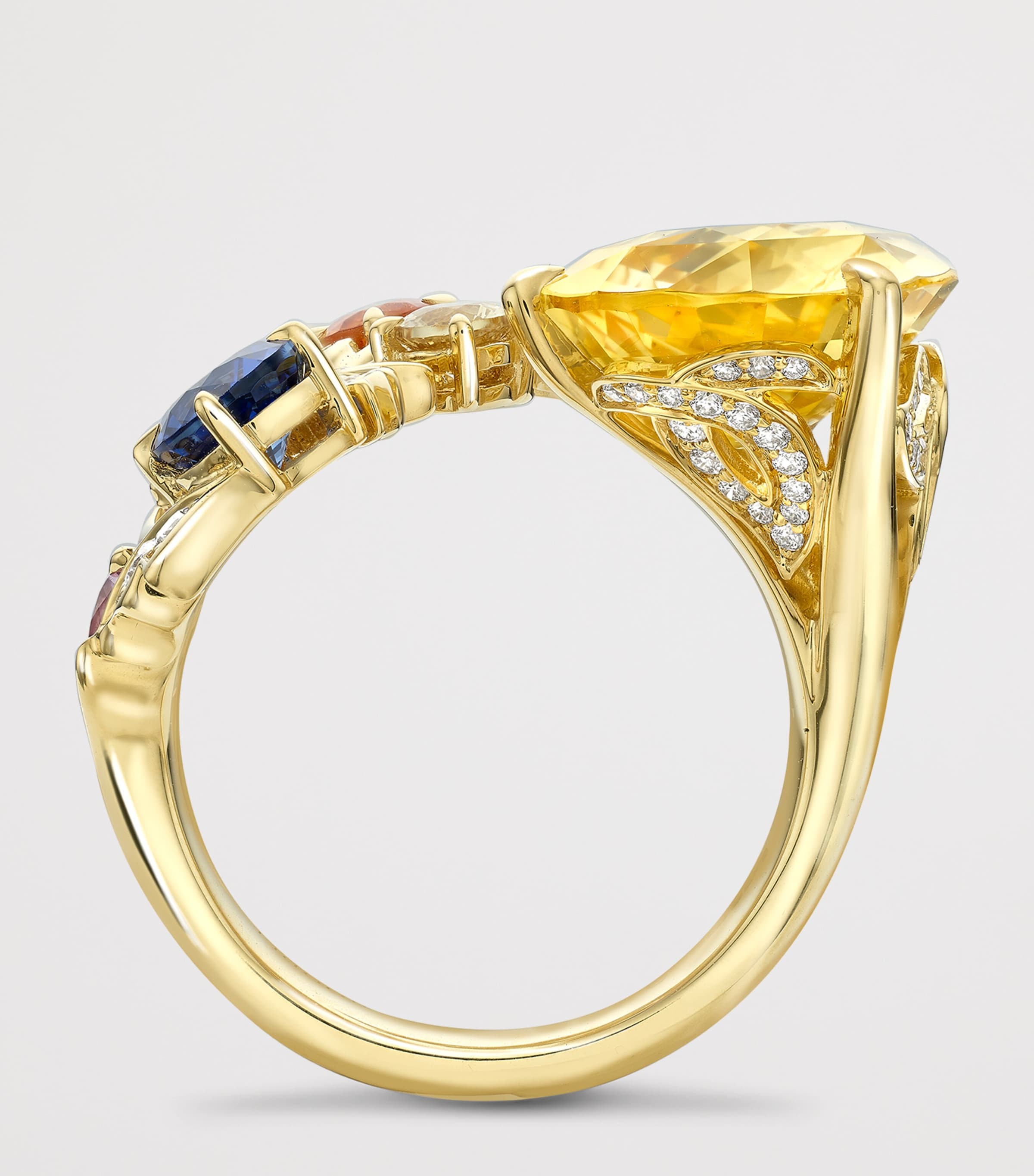 Boodles Palace Collection Queen Anne's Mural ring (British brand)