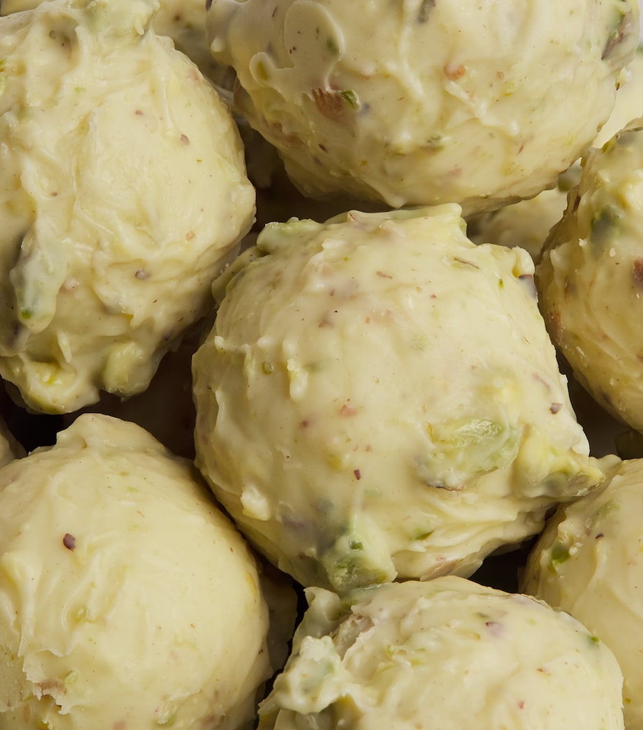 Harrods 15-piece pistachio truffles in white chocolate 200g, UK version