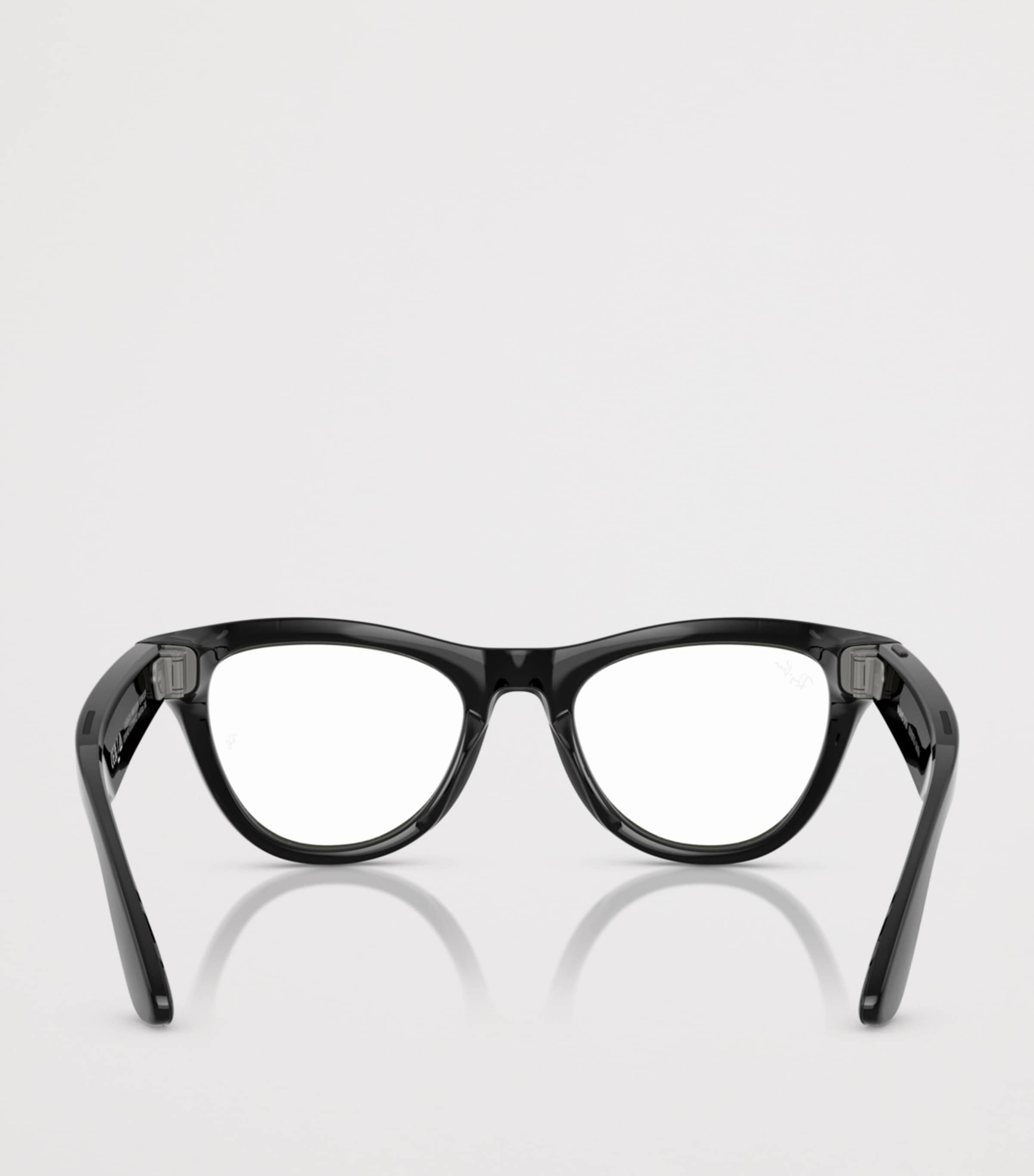 Ray-Ban x Meta Skyler smart sunglasses transition lenses - British product