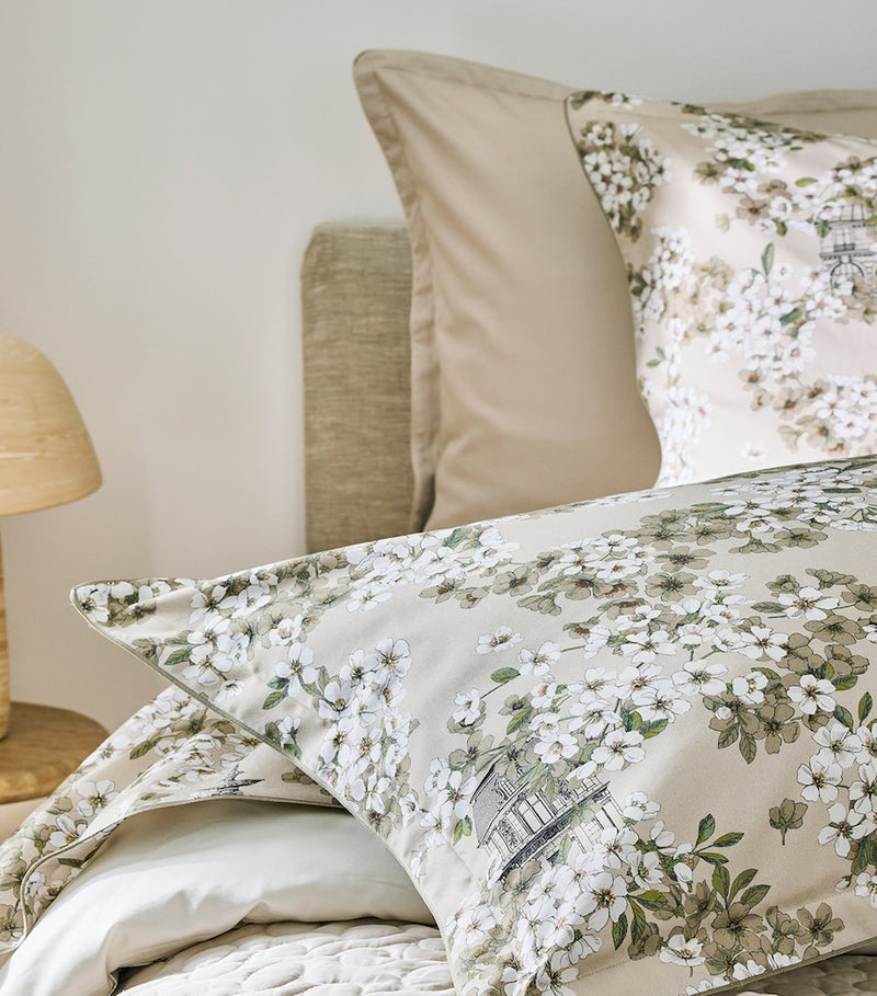 Alexandre Turpault Fine Fleur flat sheet Super King (British brand)
