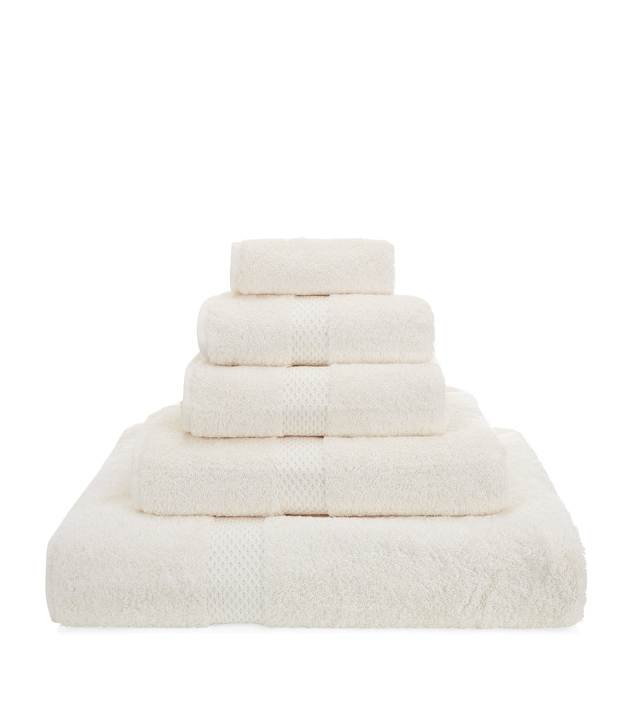 Yves Delorme Étoile hand towel 55cm x 100cm (British brand)