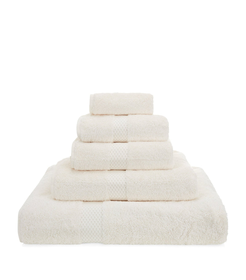 Yves Delorme Étoile hand towel 55cm x 100cm (British brand)