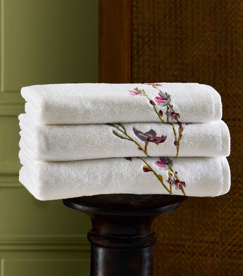 Yves Delorme Floral Gaura Bath Towel 70cm x 140cm (British brand)