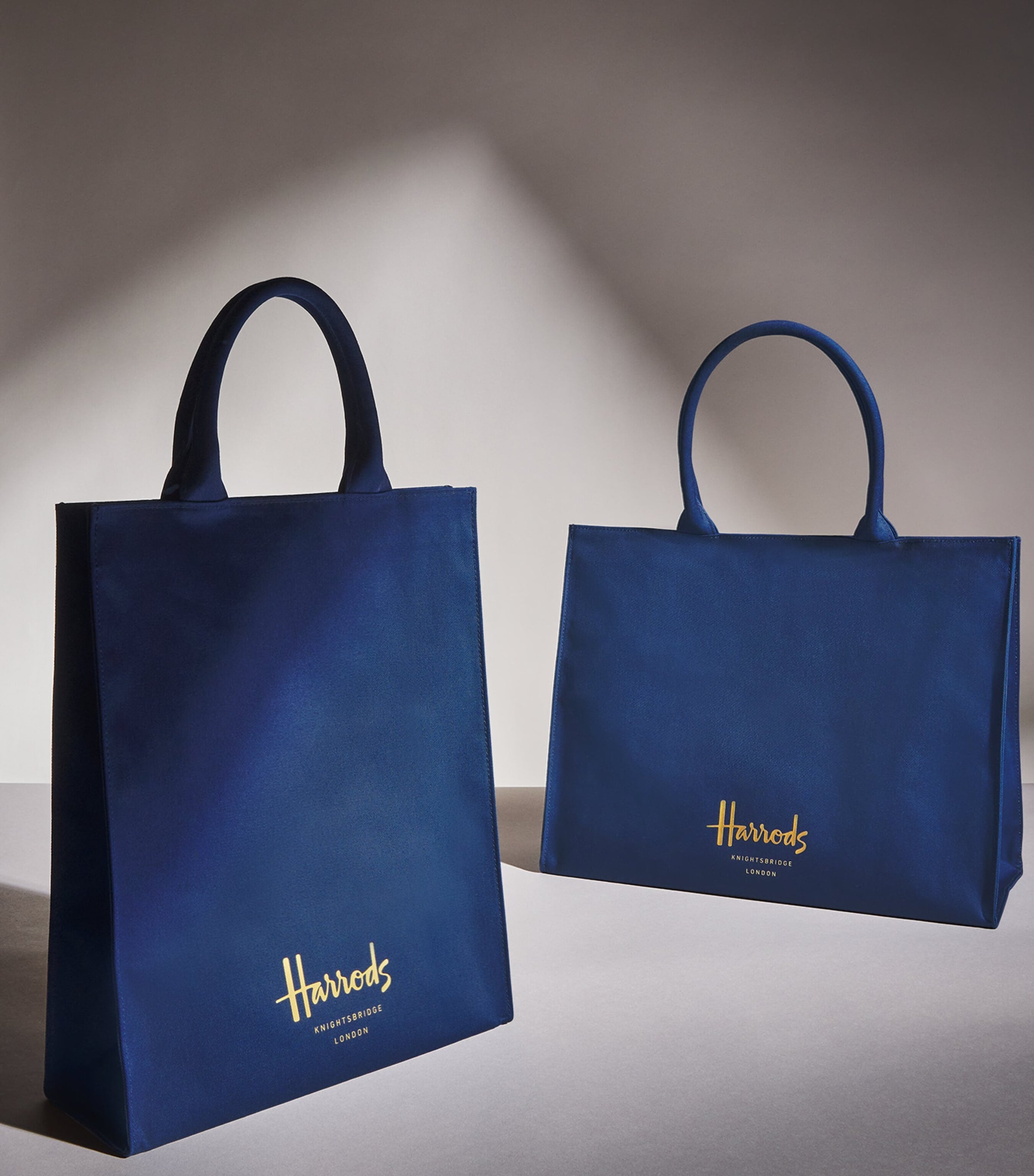 Harrods tote-veske i bomull med logo, medium, britisk versjon
