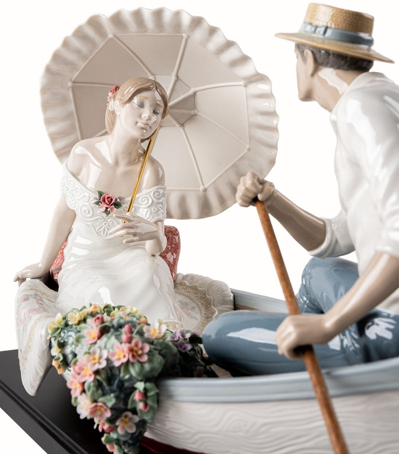 Lladró Romance on the Lake porcelain sculpture (British brand)