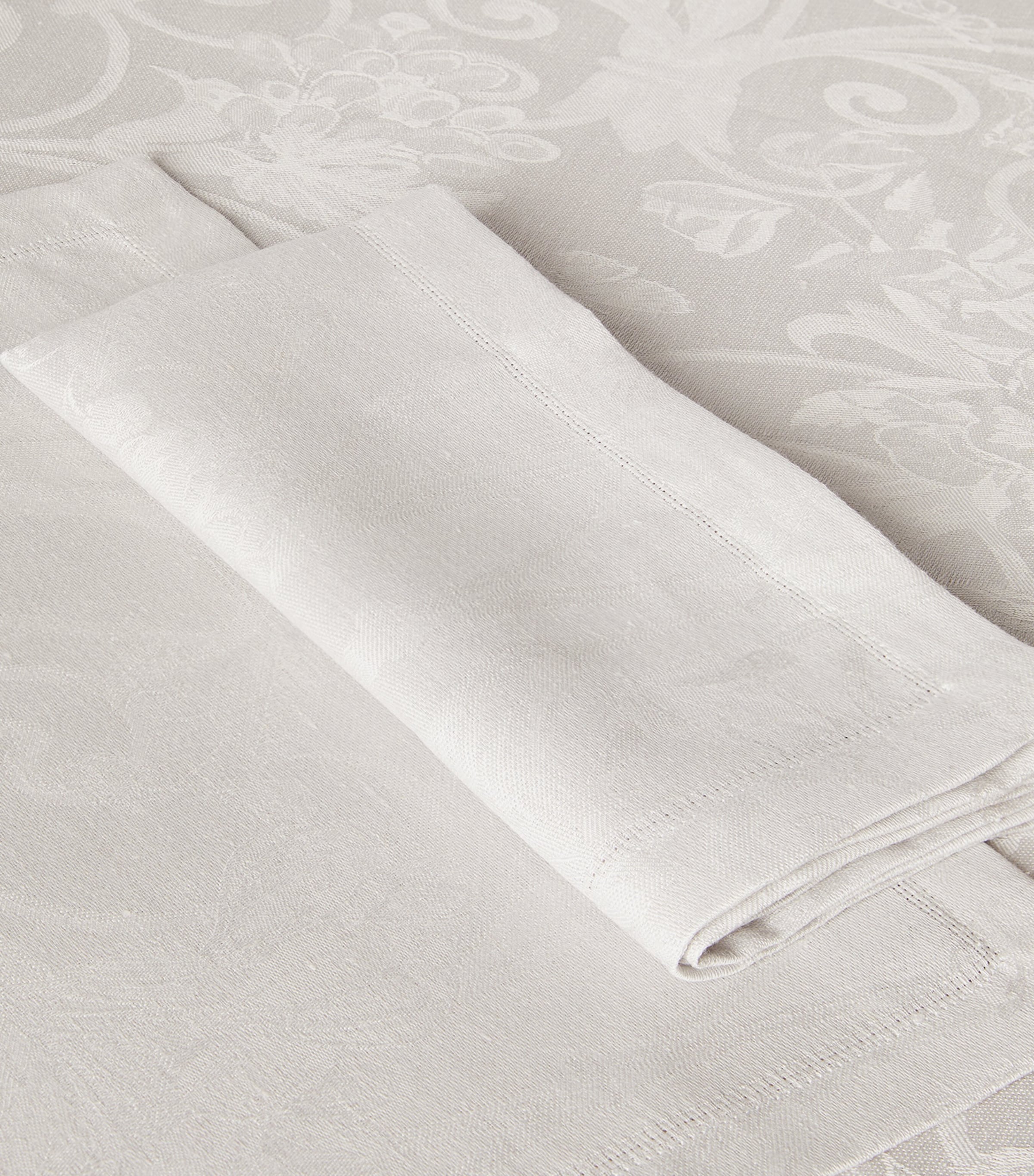 Le Jacquard Français Tivoli fabric napkin, UK version