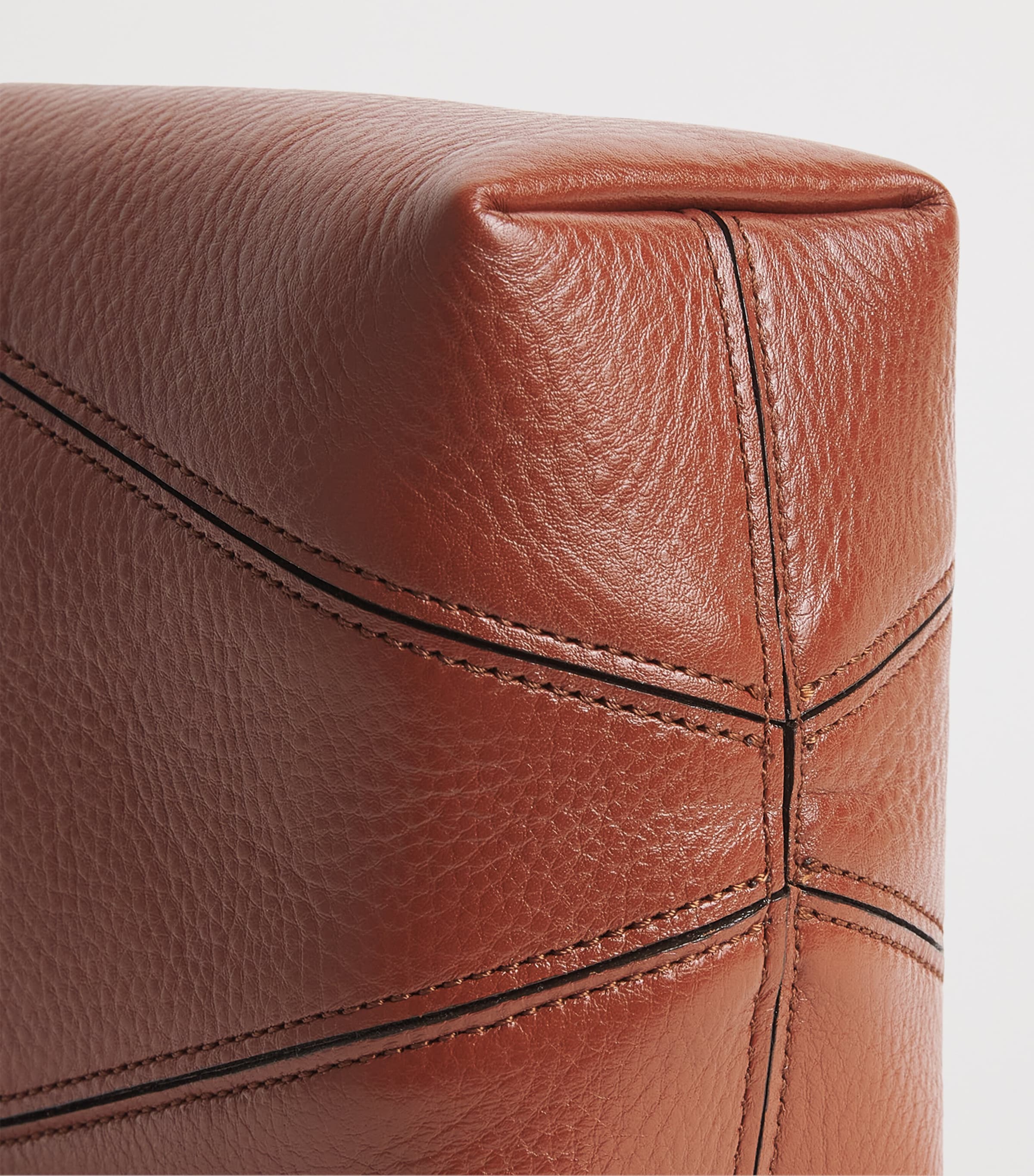 Chloé small leather Spin tote bag - British product