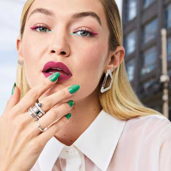 Maybelline Superstay Ink Bonder New Wave nail polish, imported from the UK
