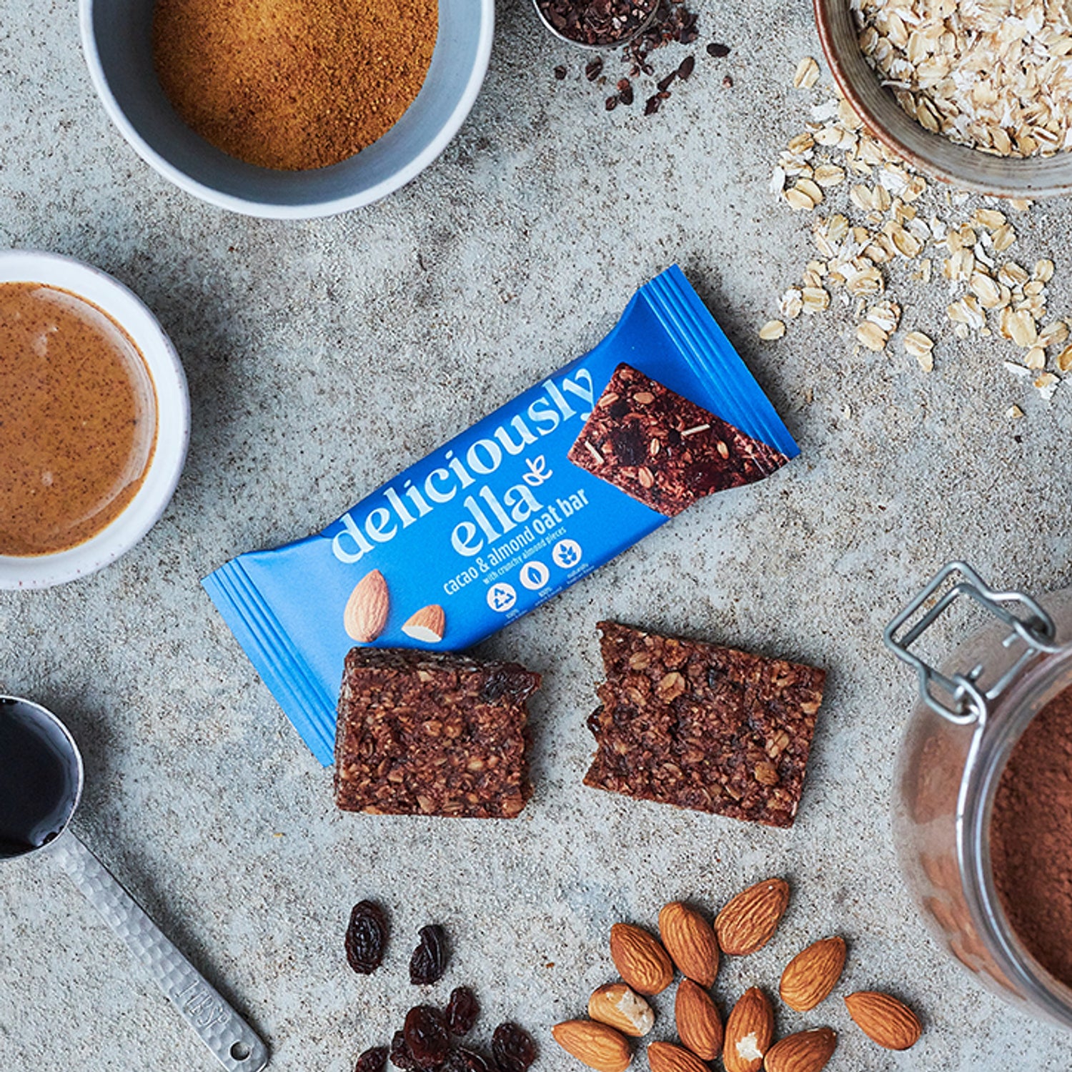 Deliciously Ella Oat Bar Cacao & Almond 50g - British product