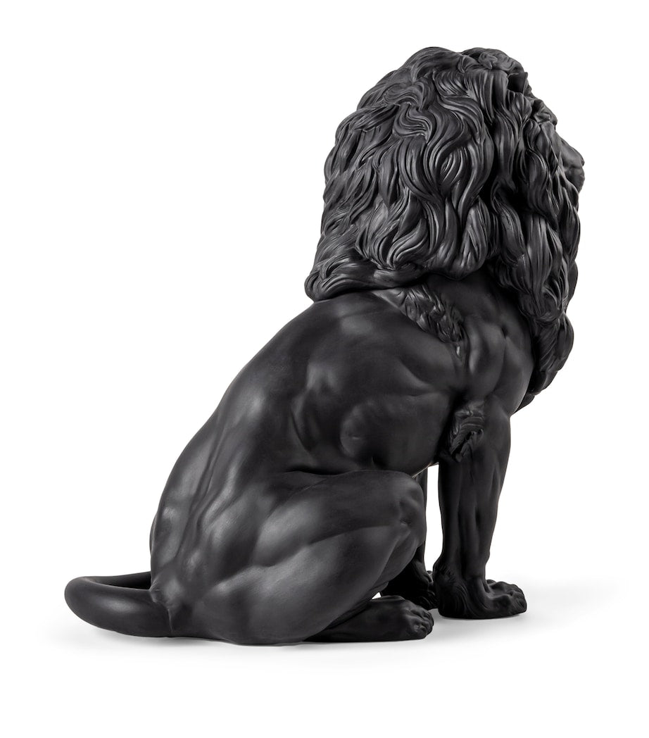Lladró Majestic Lion figurine (British brand)