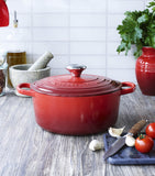 Le Creuset cast iron round casserole dish 26cm, UK version