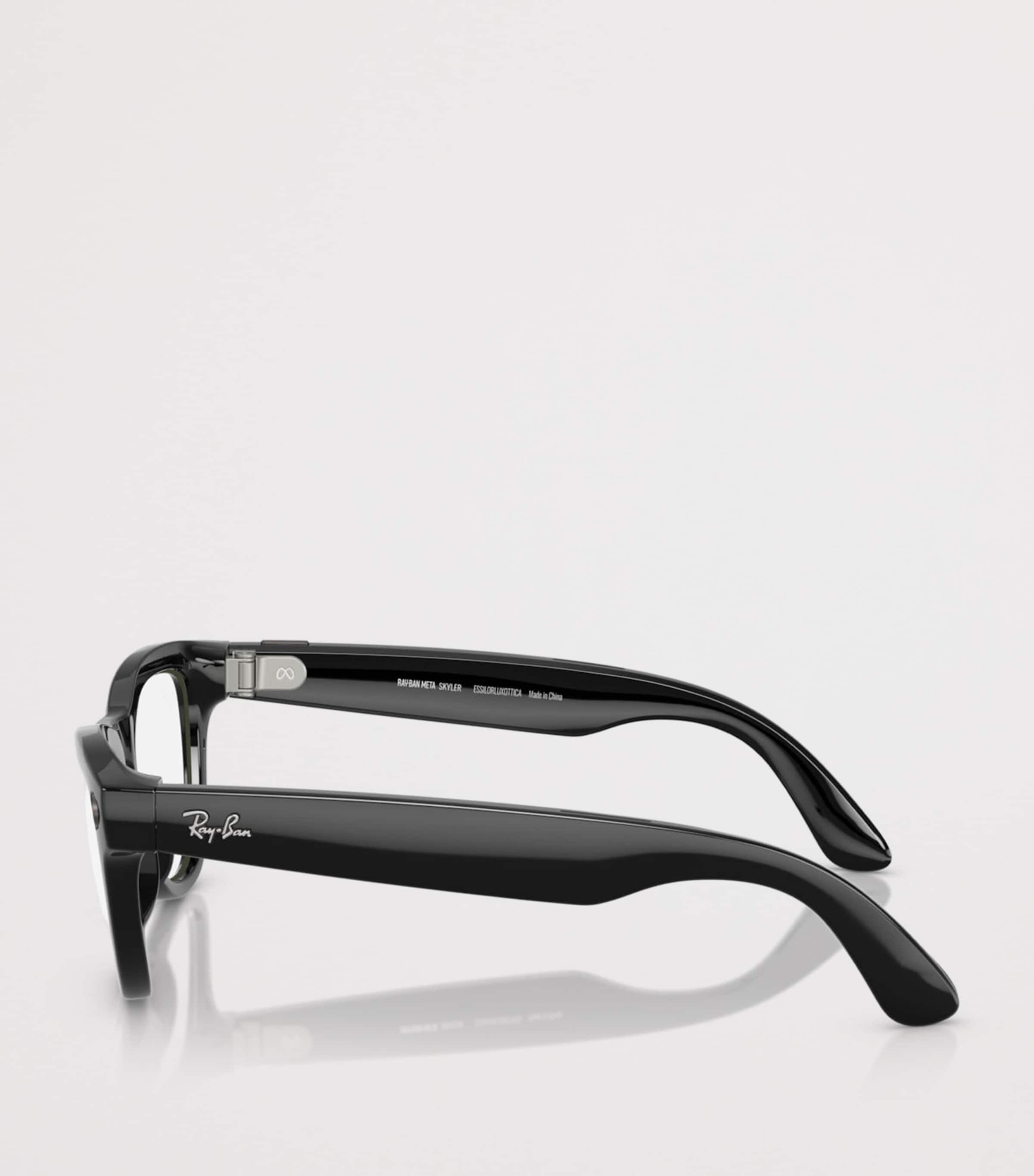 Ray-Ban x Meta Skyler smart sunglasses transition lenses - British product