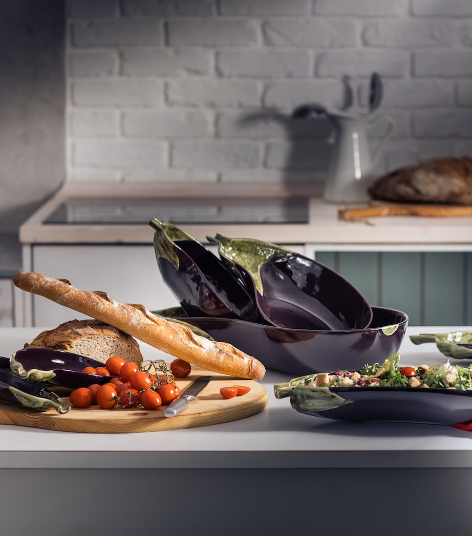 Bordallo Pinheiro Aubergine platter 11cm - British product