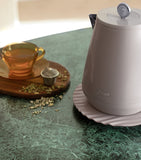 De'Longhi Eclettica kettle 1.7L with saucer - British product