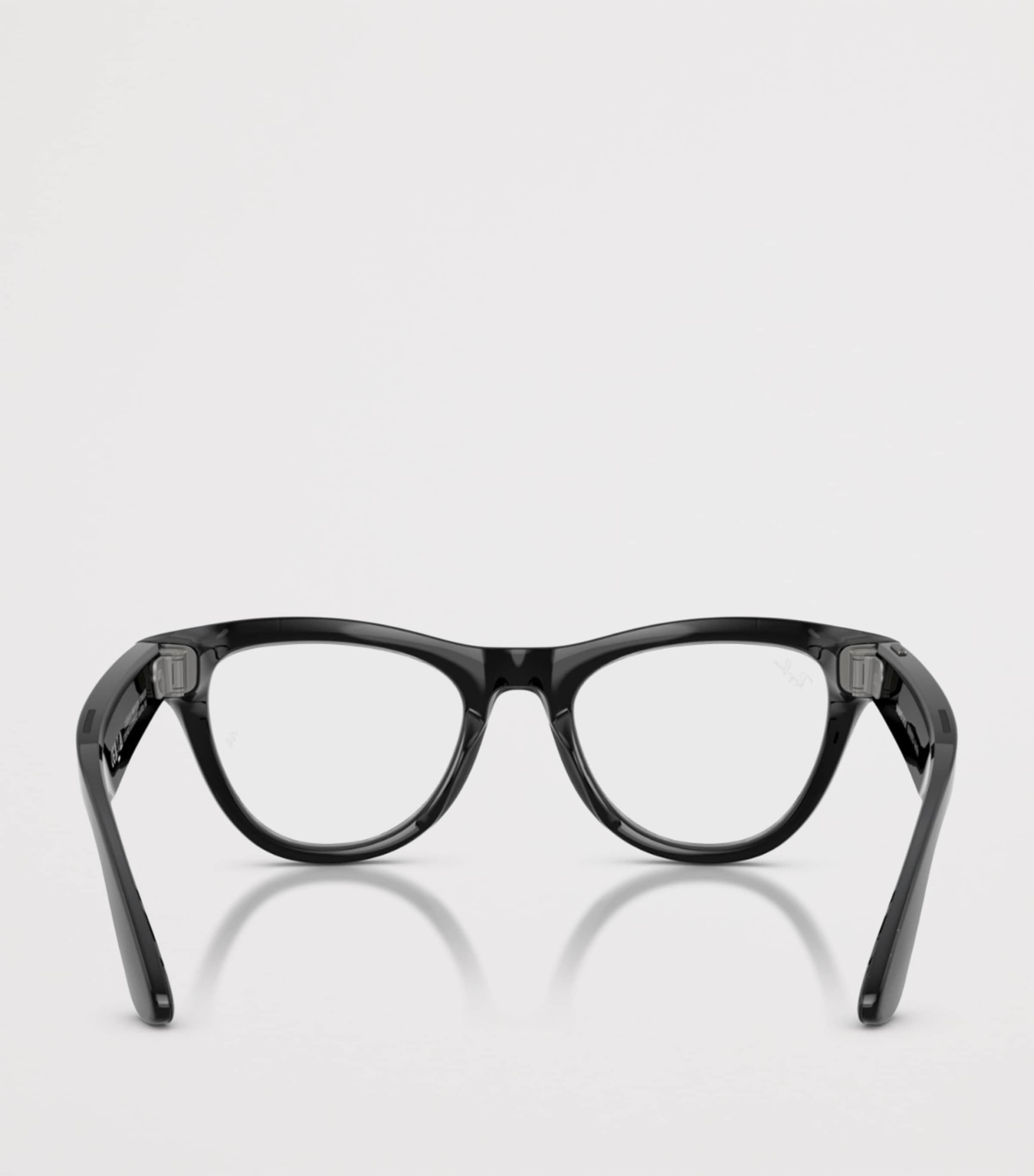 Ray-Ban Meta Skyler smart sunglasses - British product