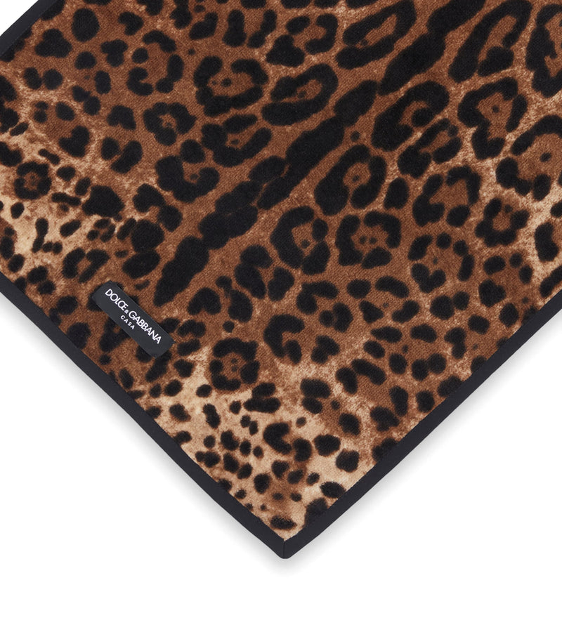 Dolce&Gabbana leopard print guest towel 40cm x 60cm - British product