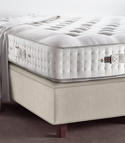 Harrods Vispring Regal Superb Medium Spring Madrass (150cm x 200cm)- Kjøp online hos McGrocer