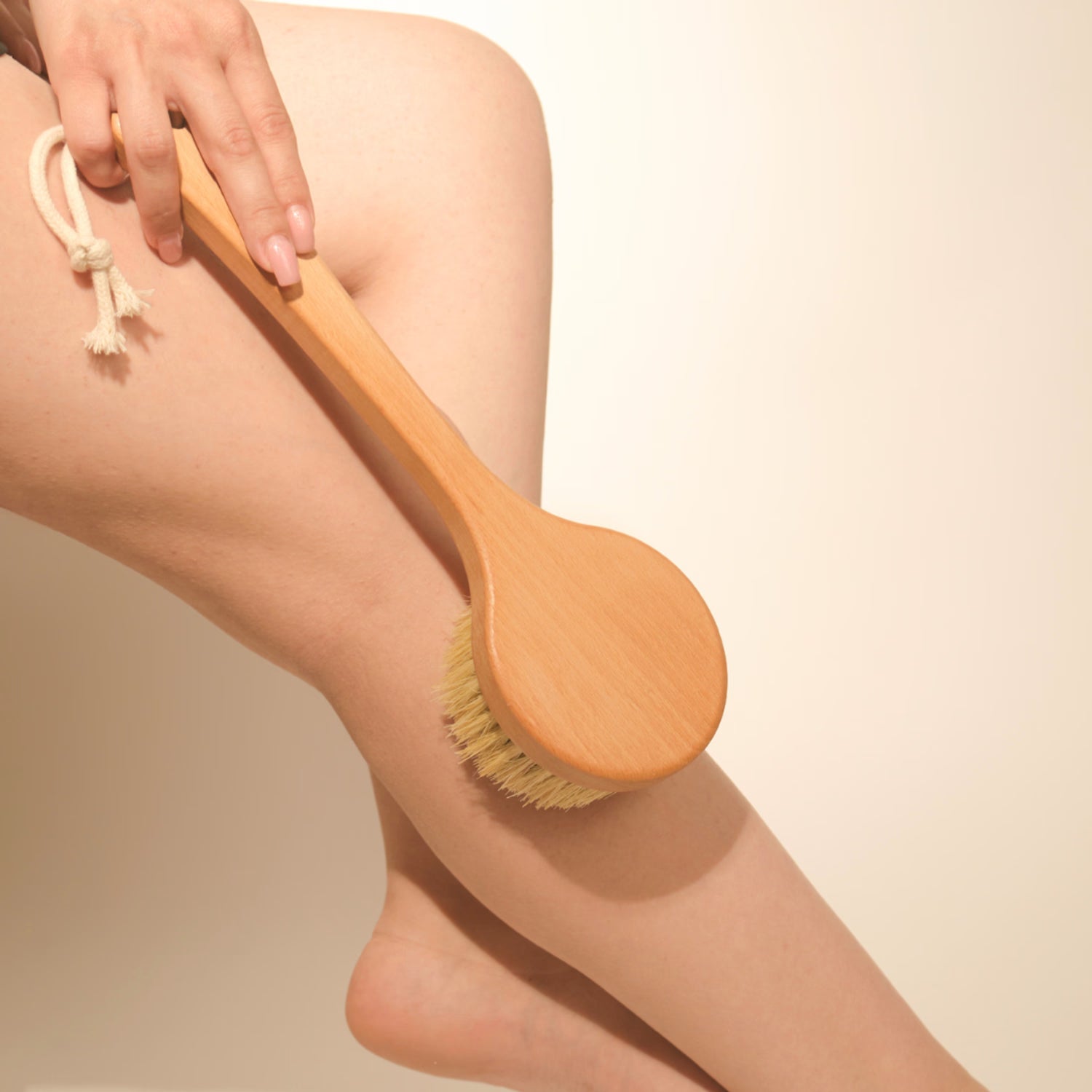 Dry body brush with cactus bristles and long handle - British product