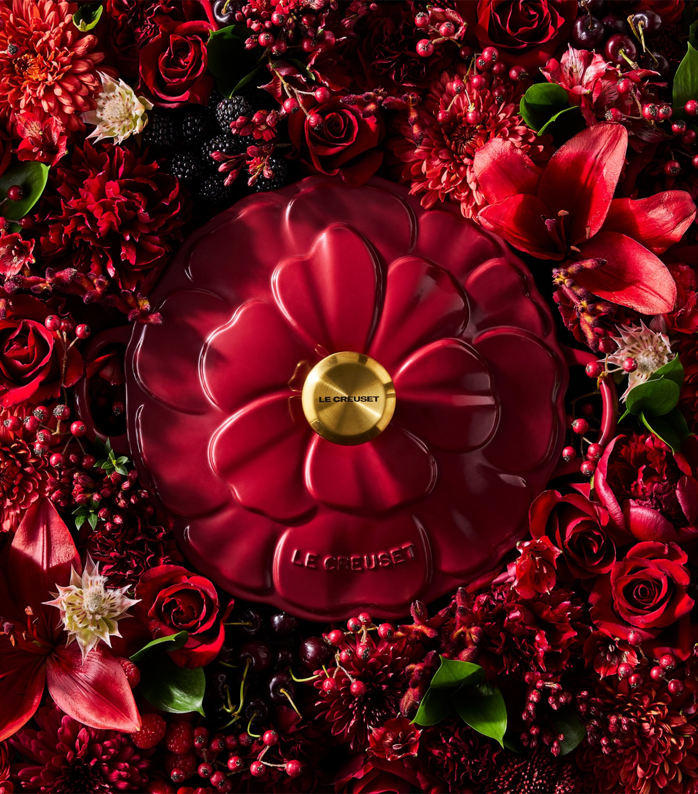 Le Creuset cast iron shallow casserole dish with petal design 26cm, UK version
