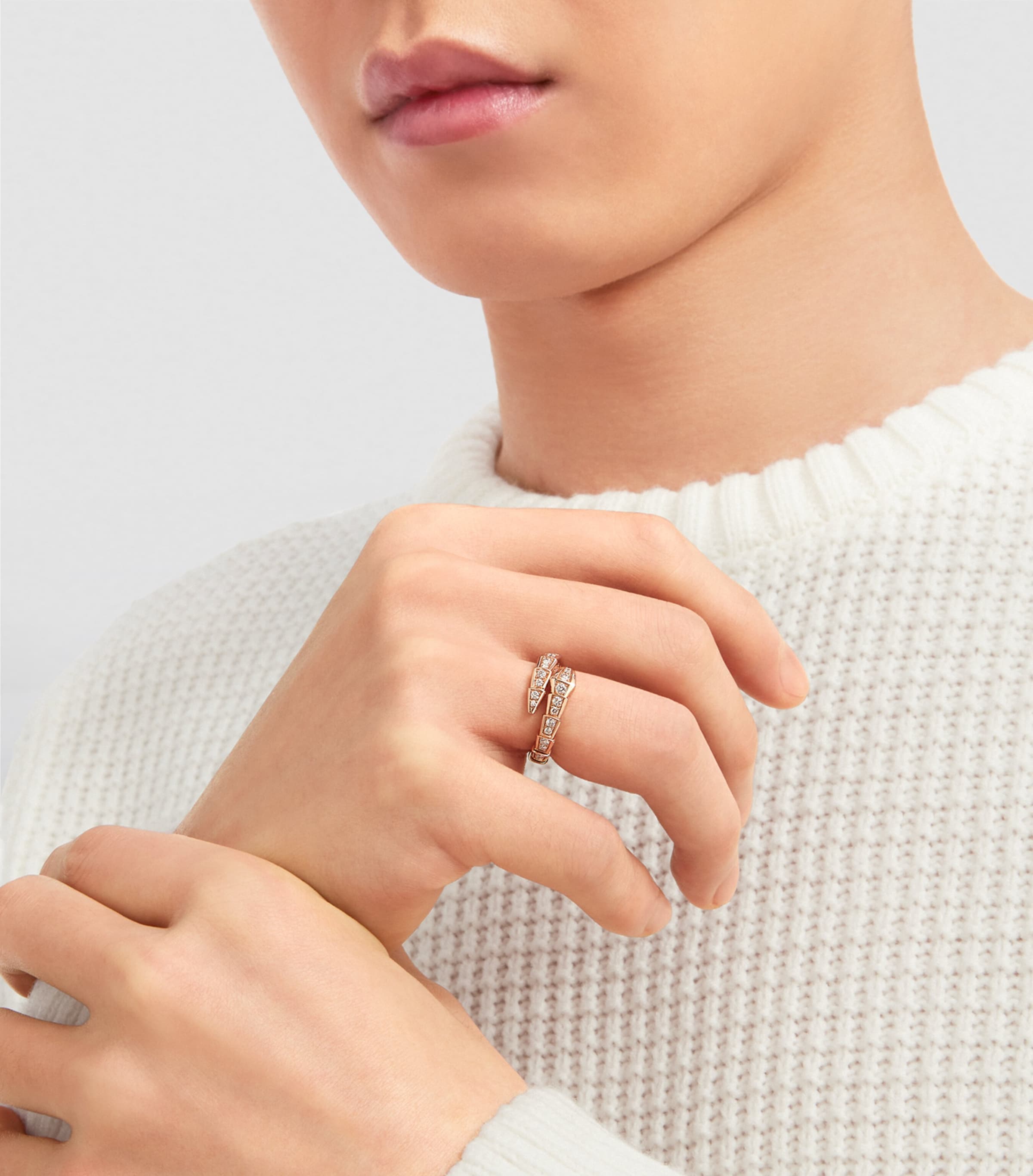 Bvlgari Serpenti Viper ring rose gold diamonds (British brand)