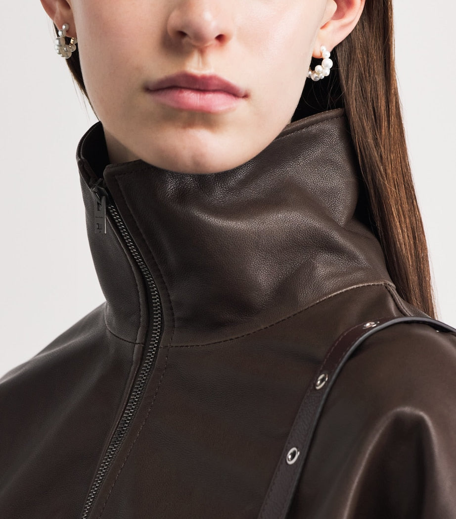 Sophie Bille Brahe hoop earrings in yellow gold and pearl (British brand)