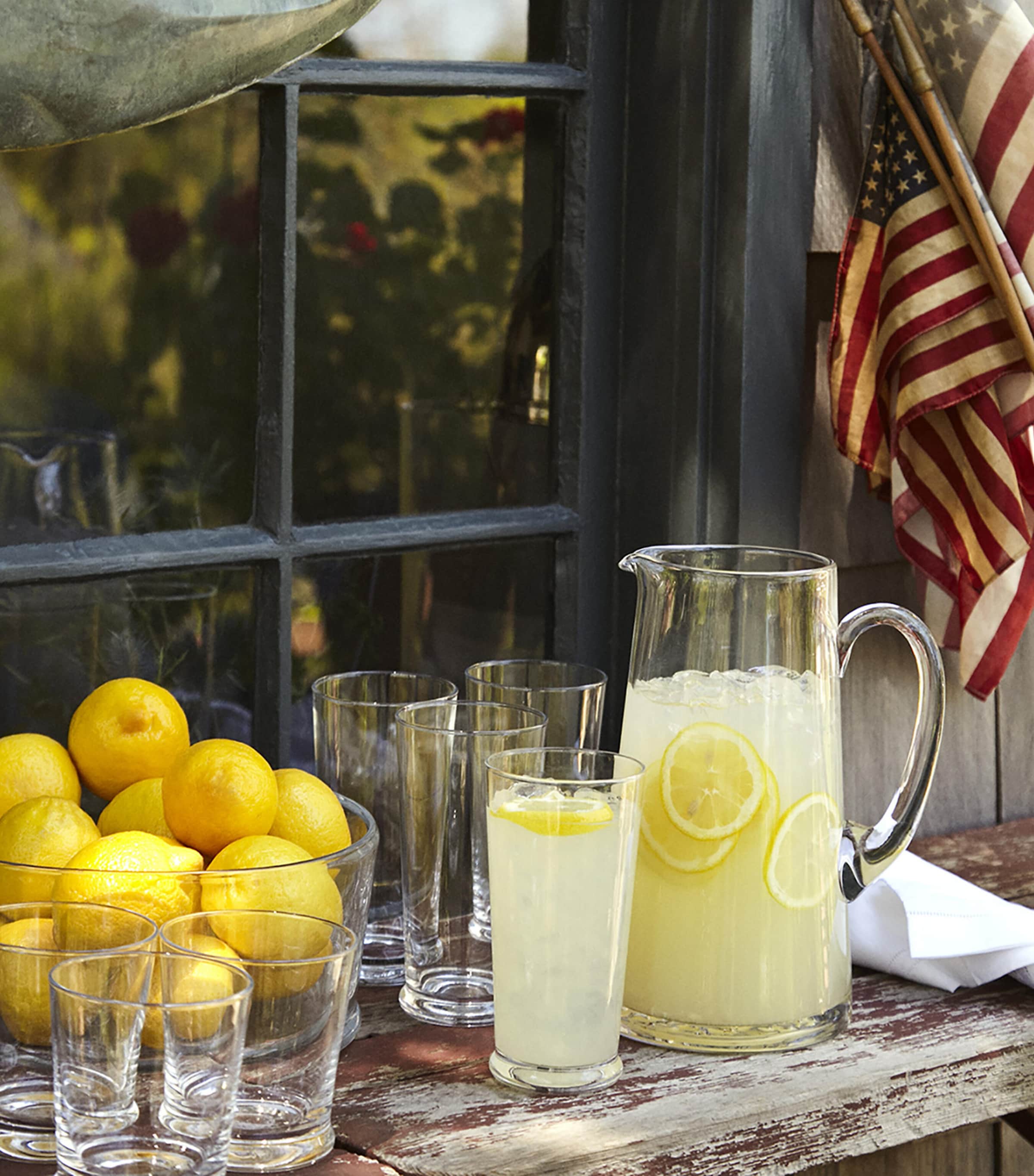 Ralph Lauren Home Ethan Tall Cocktail Glass 450ml, imported from the UK