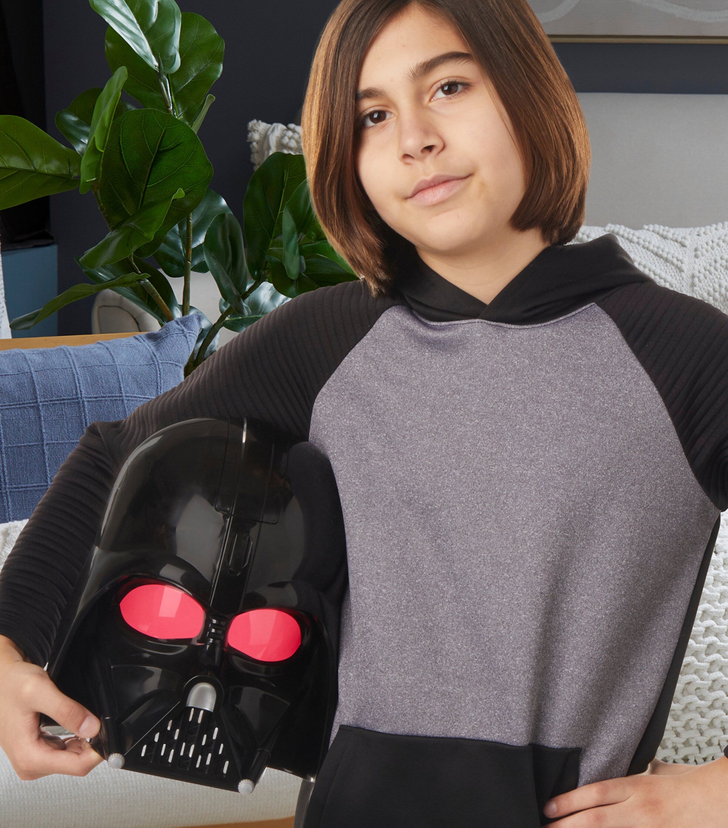 Star Wars Darth Vader electronic mask (British brand)