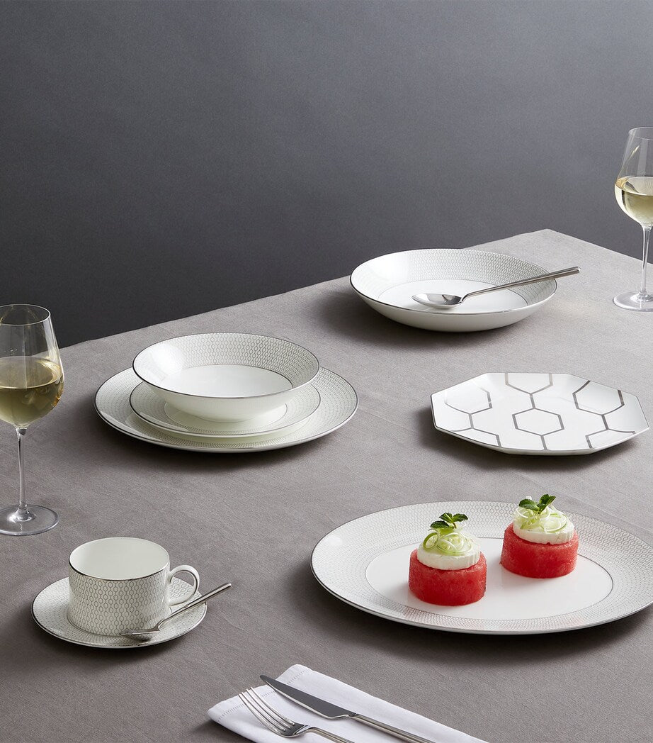 Wedgwood Gio Platinum Side Plate (17cm)