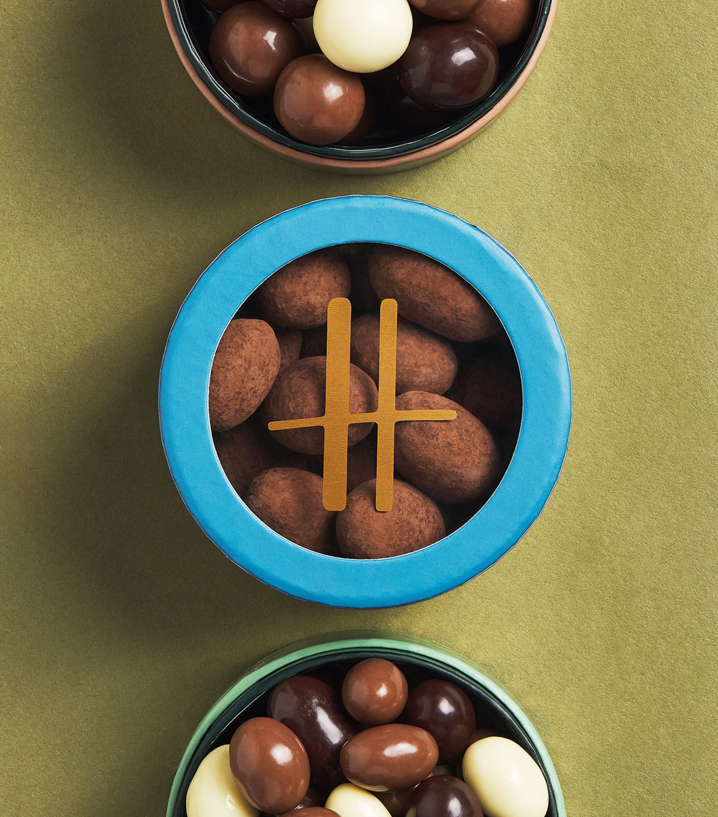 Harrods Mini Drum Chocolate Nuts Gift Set 300g - British product