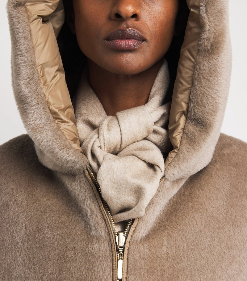 Max Mara cashmere monogram scarf luxury accessory, UK version