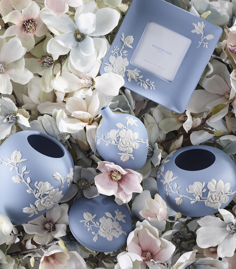 Wedgwood Magnolia Jasper vase 18cm (British brand)