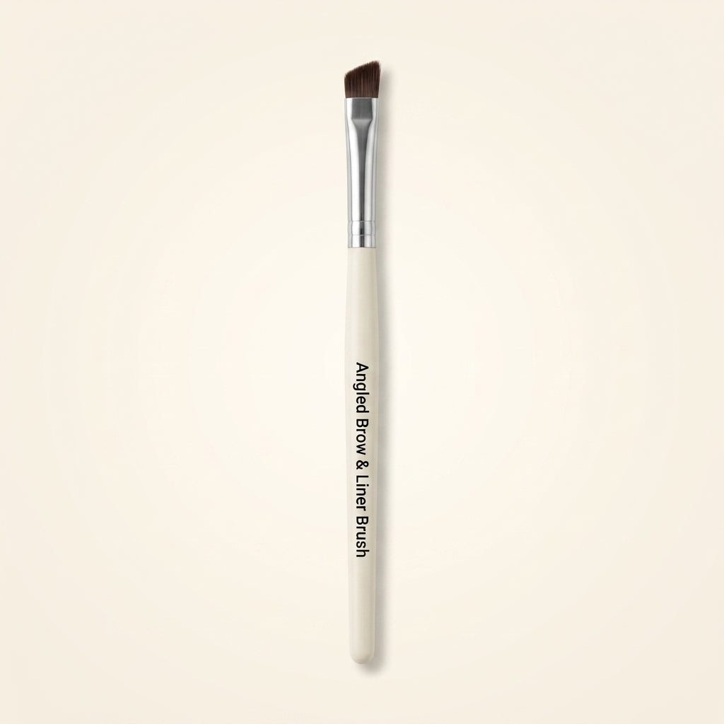 Charlotte Tilbury Eye liner brush 100% synthetic (British brand)