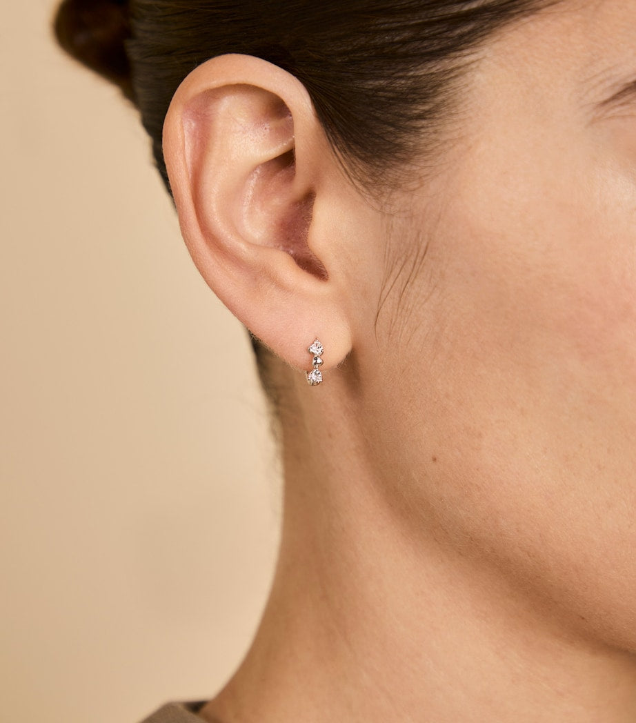 Astrid & Miyu heart cluster single hoop earring (British brand)