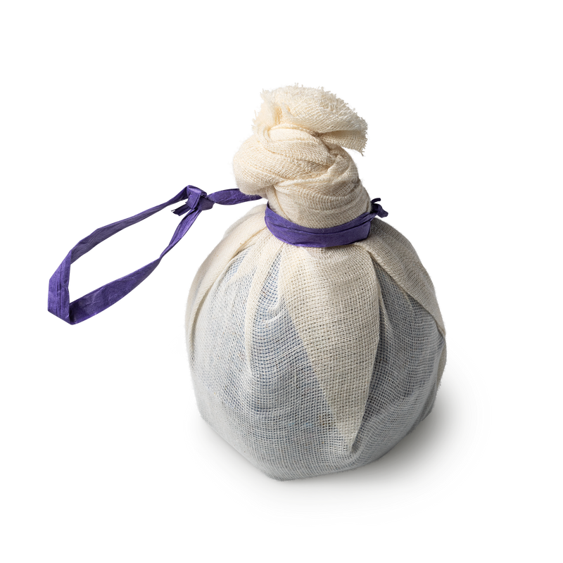 Bath bomb Deep Sleep with lavender and chamomile (British brand)