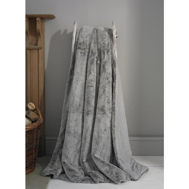 Deyongs Alaska Faux Fur Throw Silver