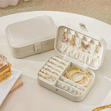 Livingandhome white PU leather jewellery box 17x12cm (British brand)