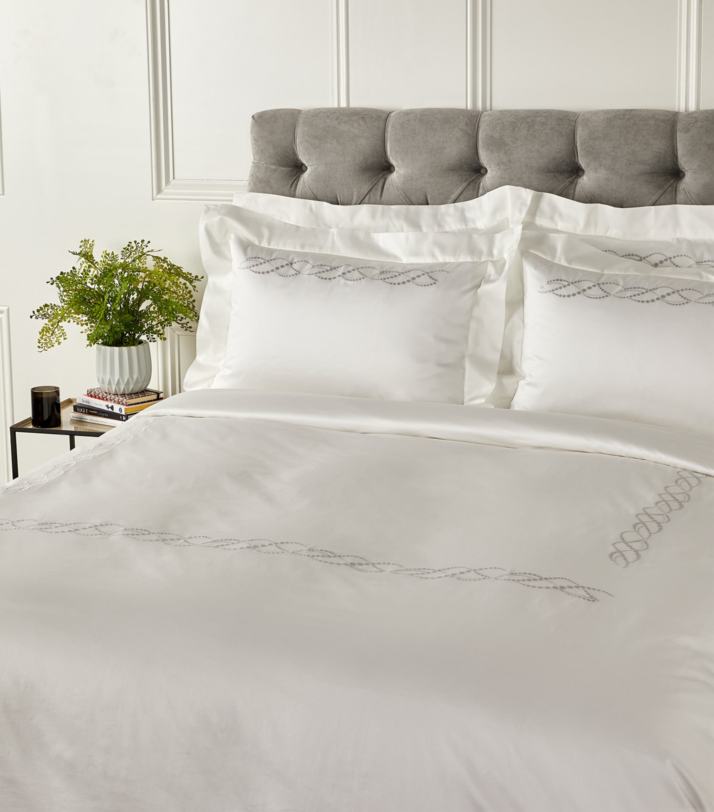 Frette Pearls Super King flat sheet 270cm x 320cm - British product