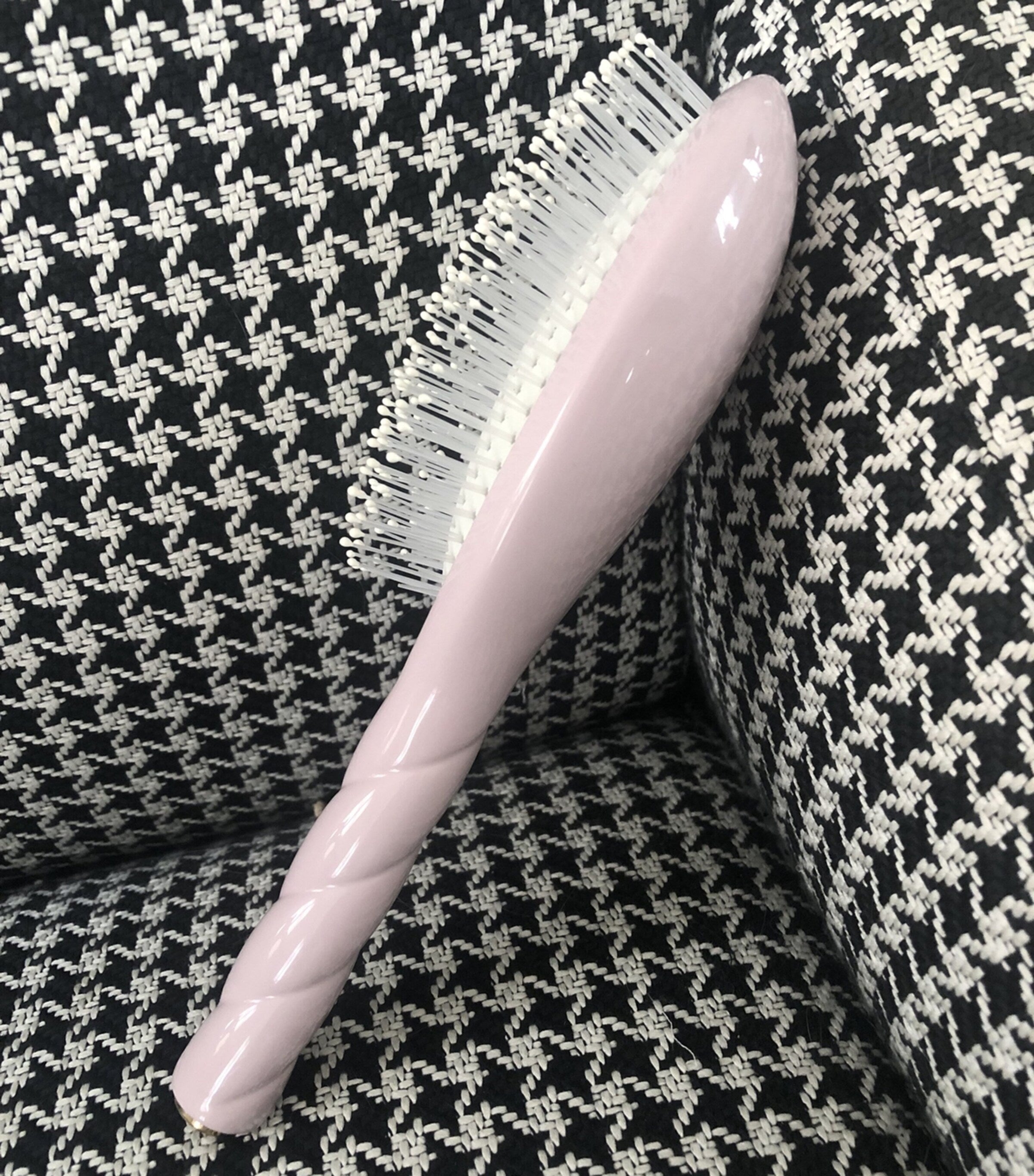 La Bonne Brosse N.04 detangling scalp brush, UK version