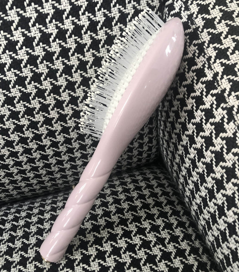 La Bonne Brosse N.04 detangling scalp brush, UK version
